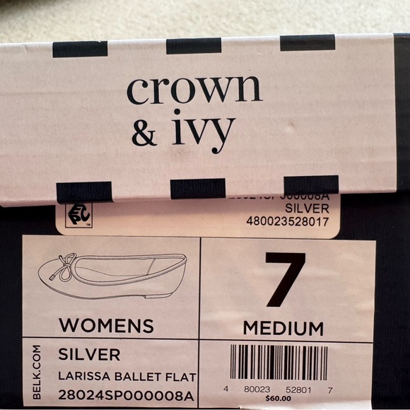 Crown & Ivy Silver Ballet Flats - Picture 4 of 4